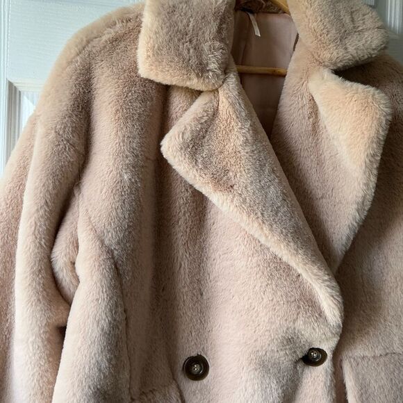 Free People Cream/Rose Classy Teddy Jacket Faux Fur (SP) - Picture 4 of 14